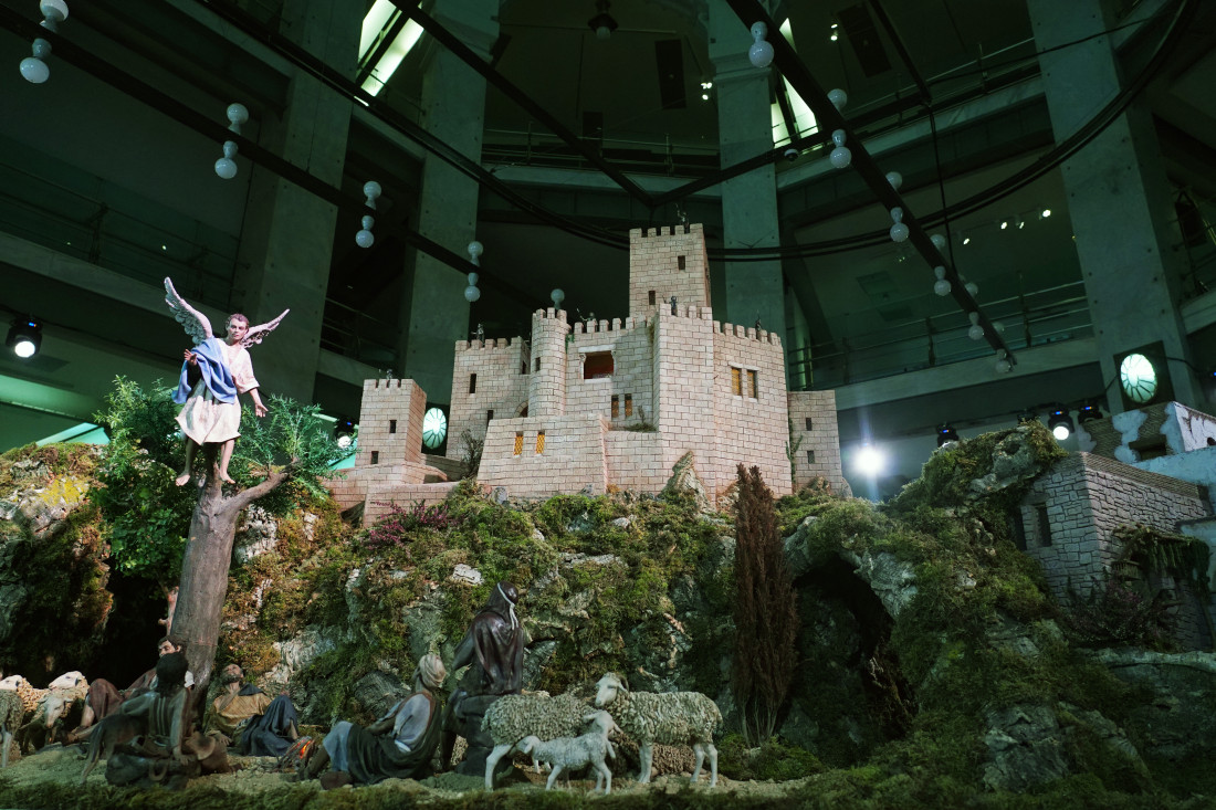 Inauguración del tradicional belén municipal del Palacio de Cibeles