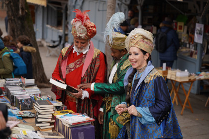 presentación de Los emisarios de los Reyes Magos visitan a los libreros de la Cuesta de Moyano 